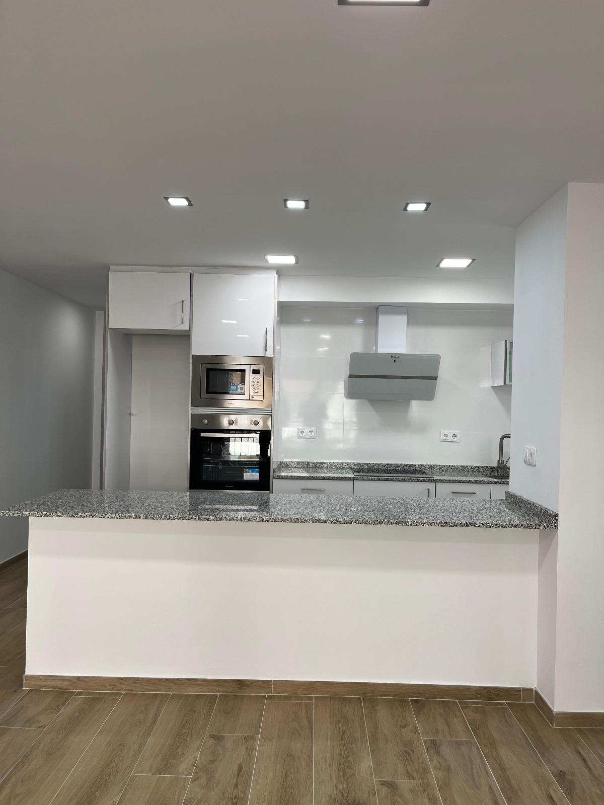 For sale - 3 Bedroom 2 Bathroom Apartment in Torrevieja - La Mata  - Alicante