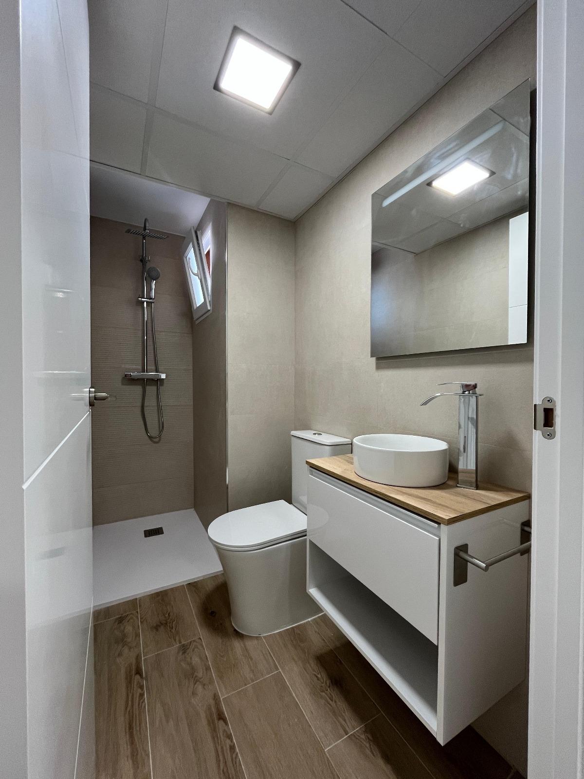 For sale - 3 Bedroom 2 Bathroom Apartment in Torrevieja - La Mata  - Alicante
