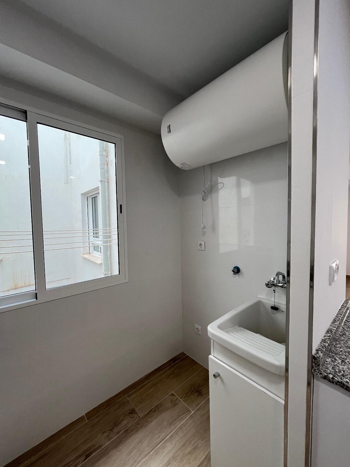 For sale - 3 Bedroom 2 Bathroom Apartment in Torrevieja - La Mata  - Alicante