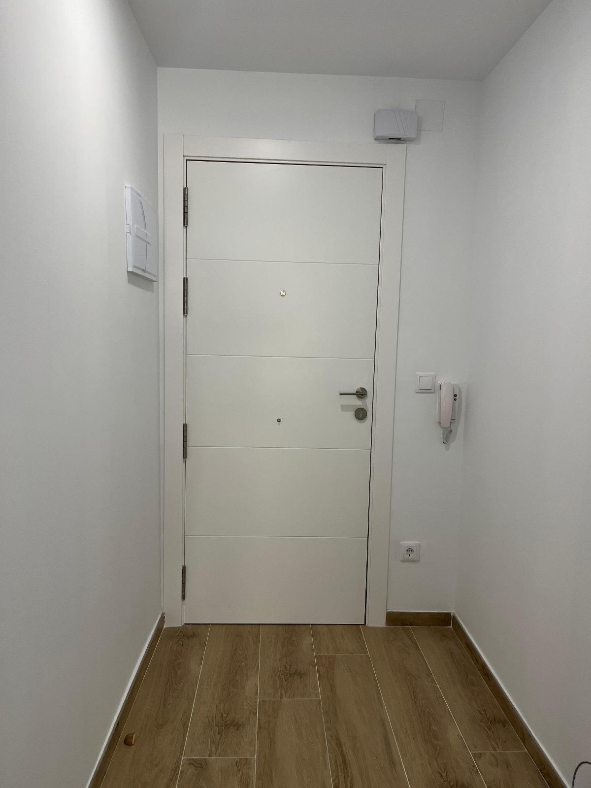 For sale - 3 Bedroom 2 Bathroom Apartment in Torrevieja - La Mata  - Alicante
