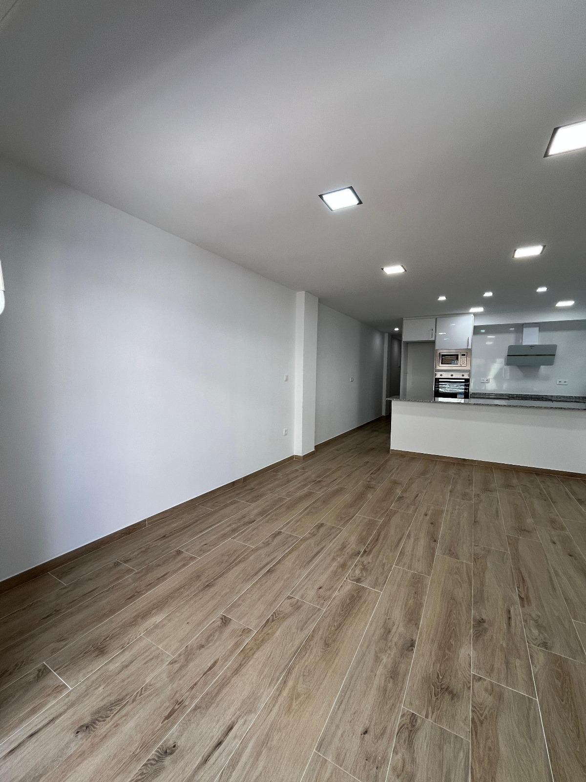 For sale - 3 Bedroom 2 Bathroom Apartment in Torrevieja - La Mata  - Alicante