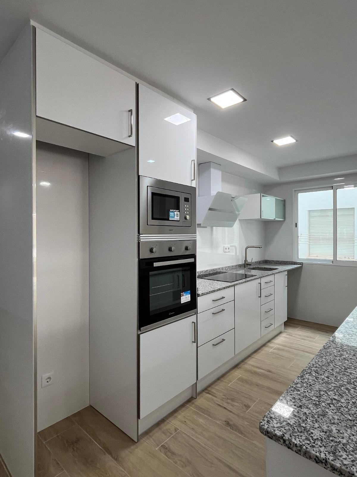 For sale - 3 Bedroom 2 Bathroom Apartment in Torrevieja - La Mata  - Alicante
