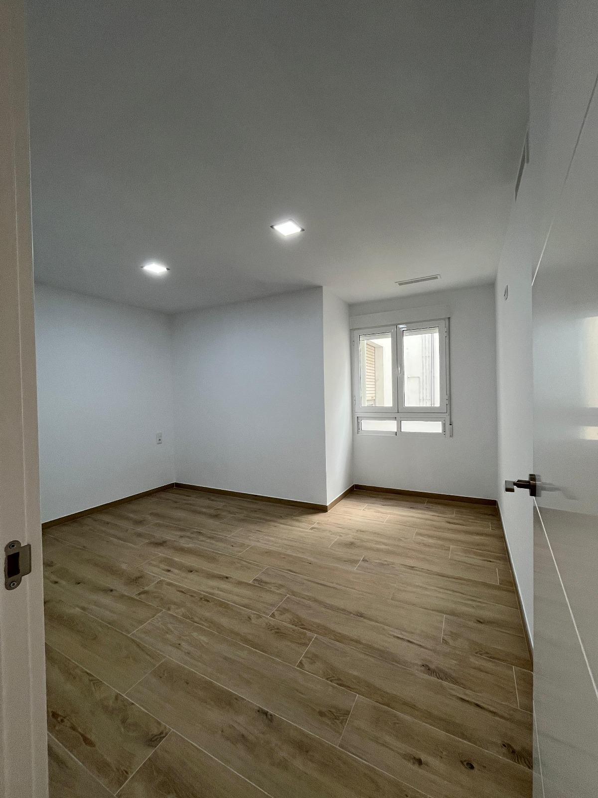 For sale - 3 Bedroom 2 Bathroom Apartment in Torrevieja - La Mata  - Alicante