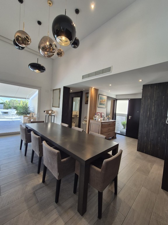 For sale - 3 Bedroom 2 Bathroom Villa in La Finca Golf Resort - Inland  - Alicante