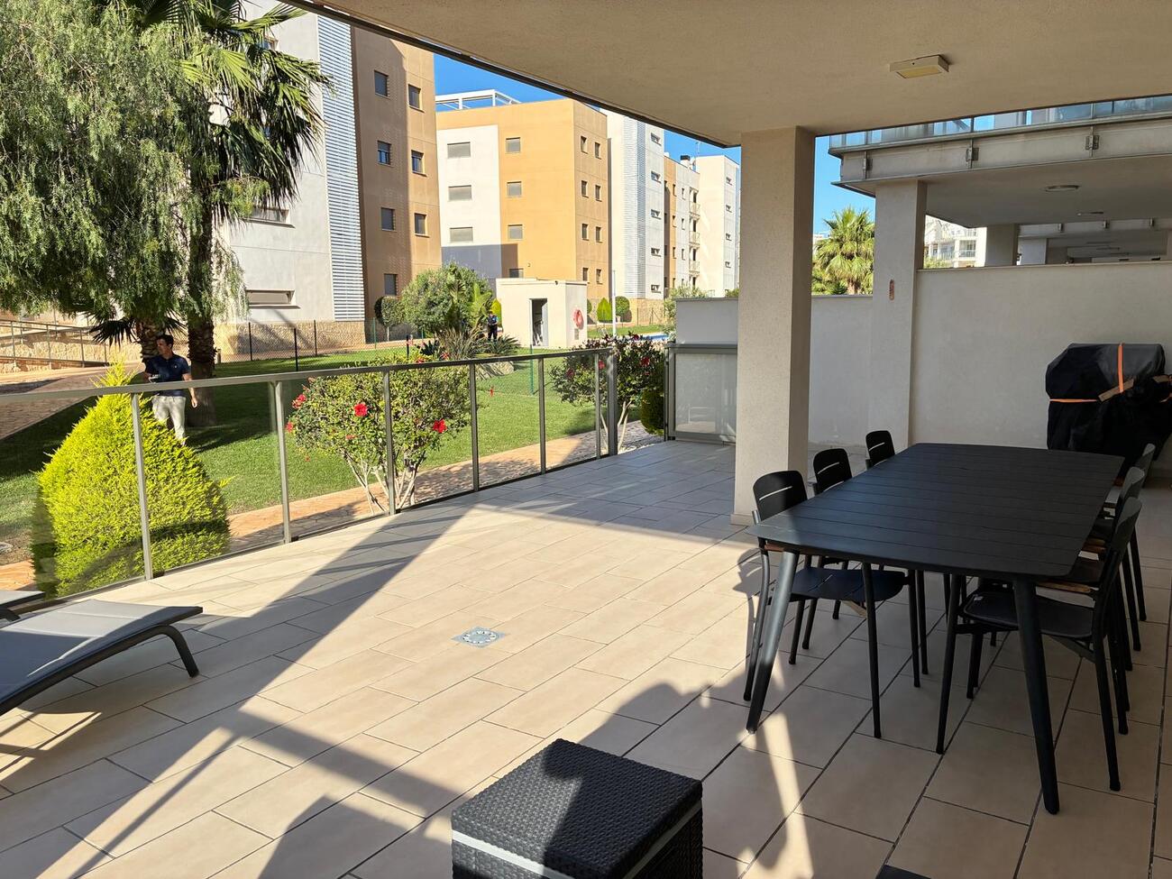For sale - 3 Bedroom 2 Bathroom Apartment in Villamartin -  - Alicante