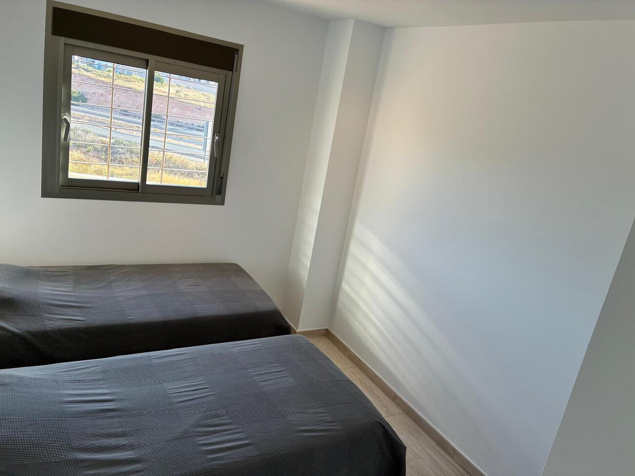 For sale - 3 Bedroom 2 Bathroom Apartment in Villamartin -  - Alicante
