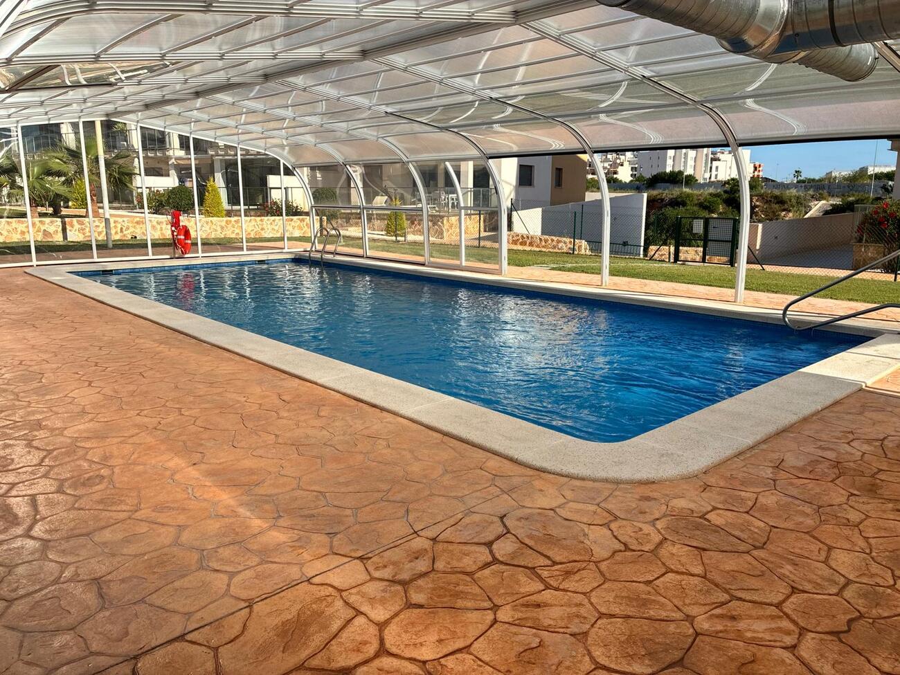 For sale - 3 Bedroom 2 Bathroom Apartment in Villamartin -  - Alicante