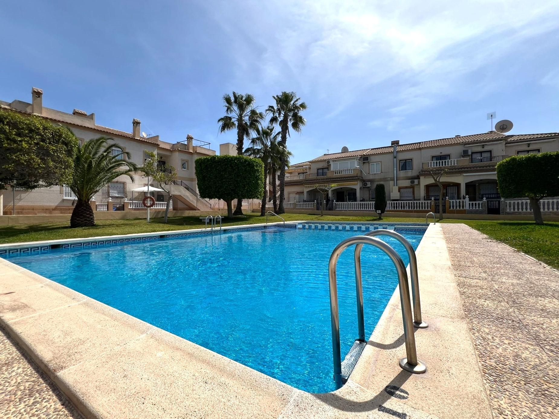 For sale - 2 Bedroom 1 Bathroom Bungalow in Torrevieja - aguas nuevas  - Alicante