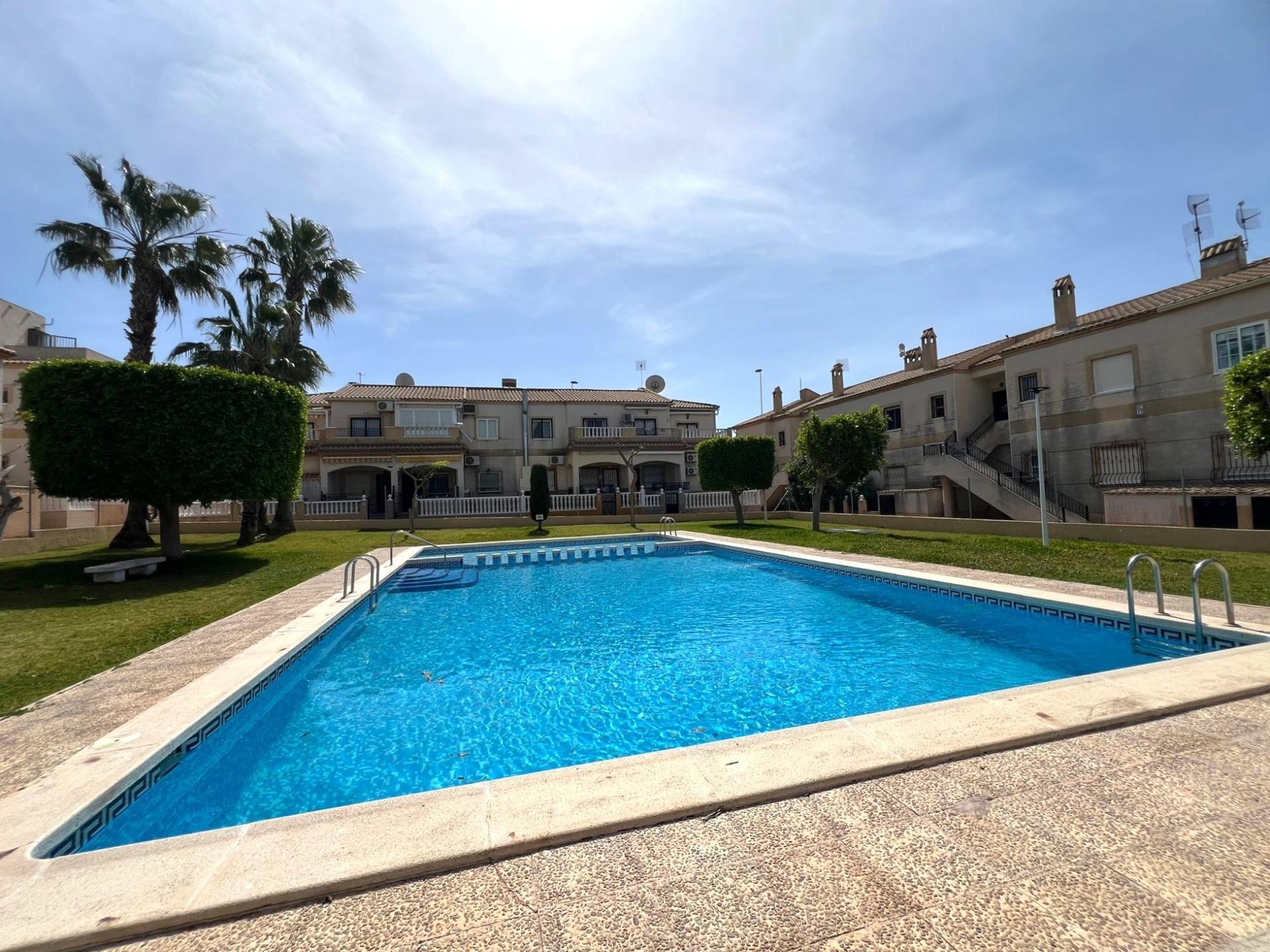 For sale - 2 Bedroom 1 Bathroom Bungalow in Torrevieja - aguas nuevas  - Alicante