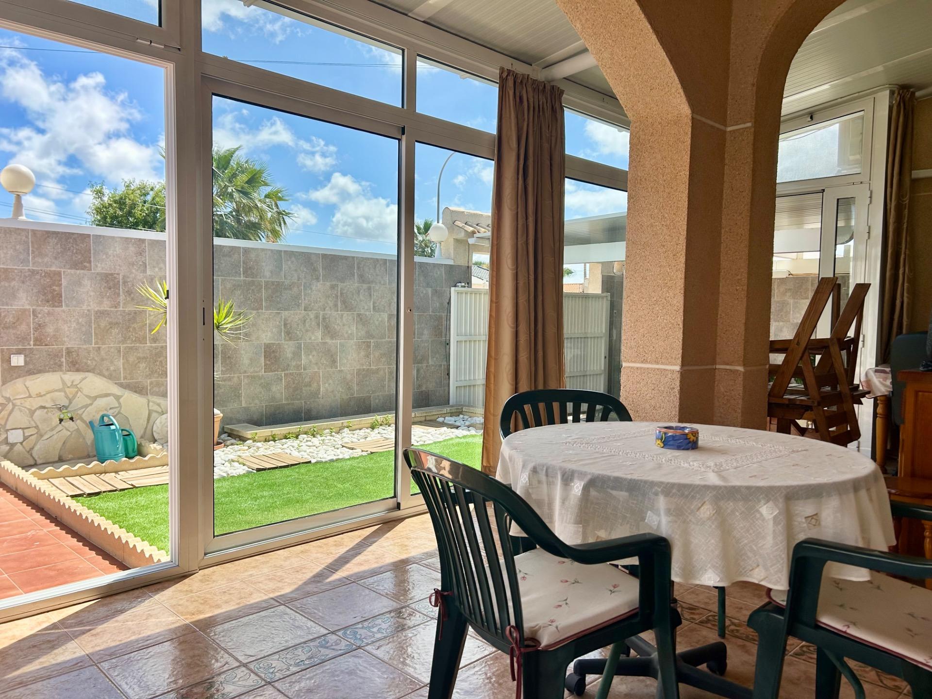 For sale - 3 Bedroom 2 Bathroom Villa in Torrevieja - San Luis  - Alicante