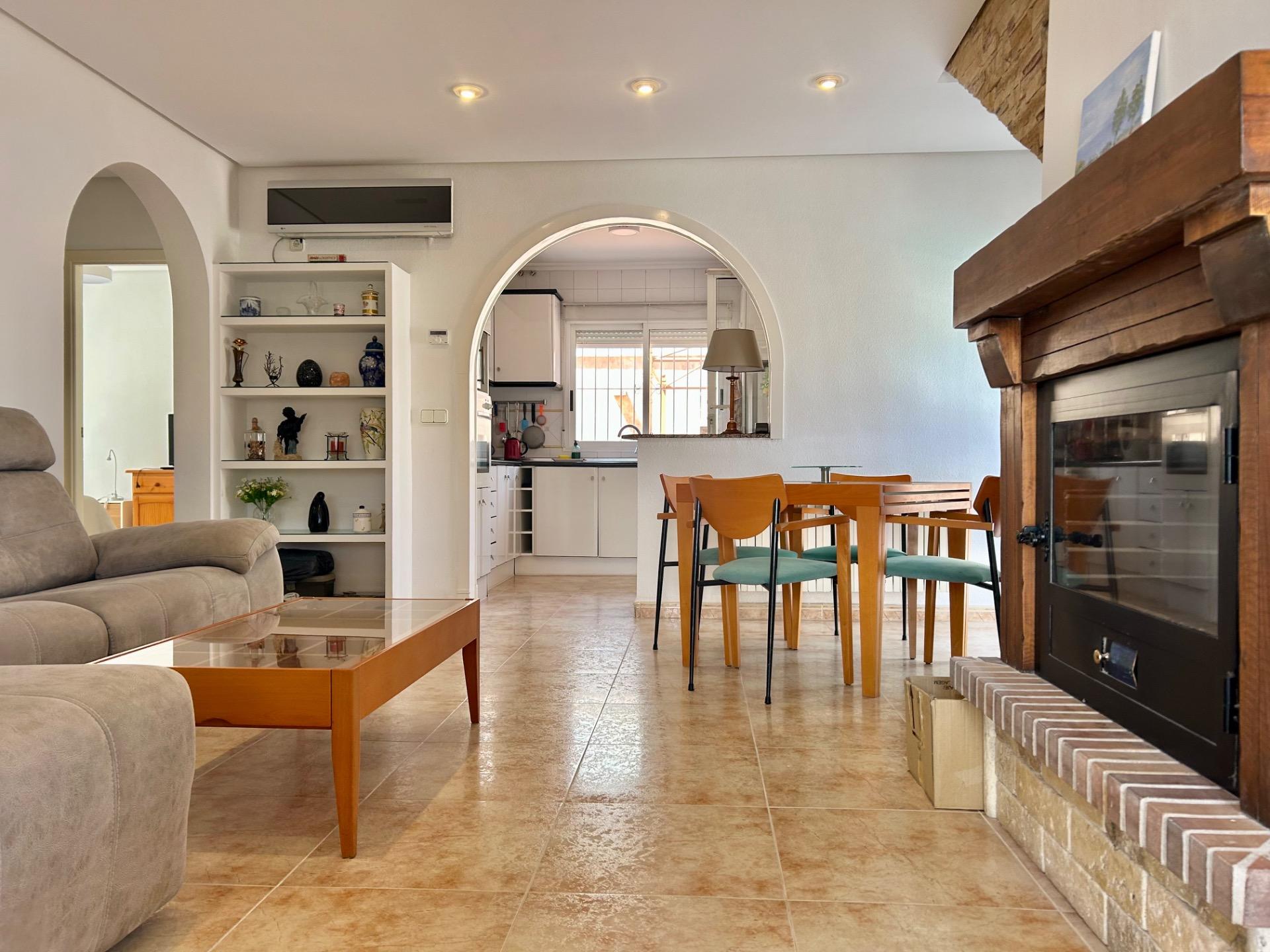 For sale - 3 Bedroom 2 Bathroom Villa in Torrevieja - San Luis  - Alicante