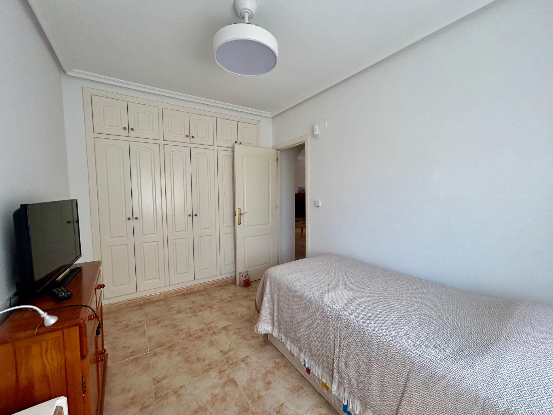 For sale - 3 Bedroom 2 Bathroom Villa in Torrevieja - San Luis  - Alicante