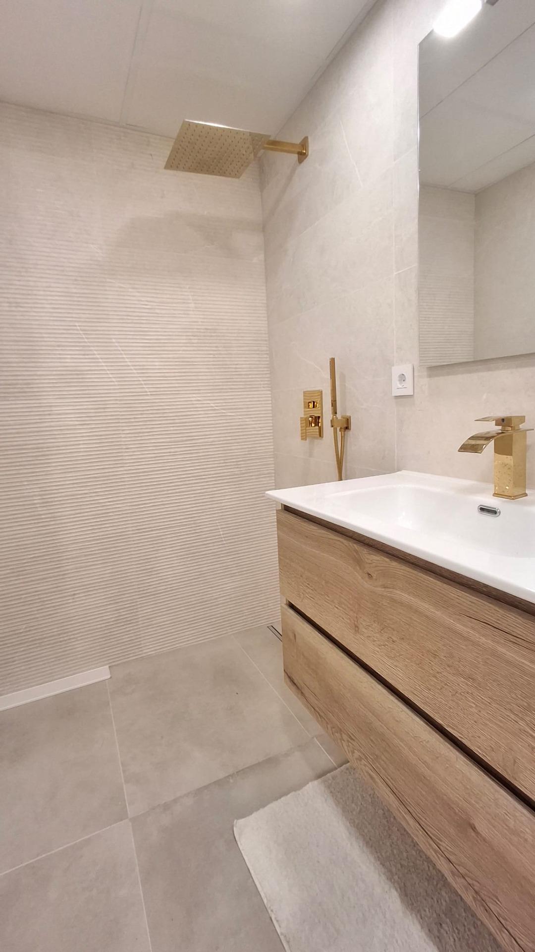 For sale - 2 Bedroom 2 Bathroom Apartment in Torrevieja - Acequion  - Alicante