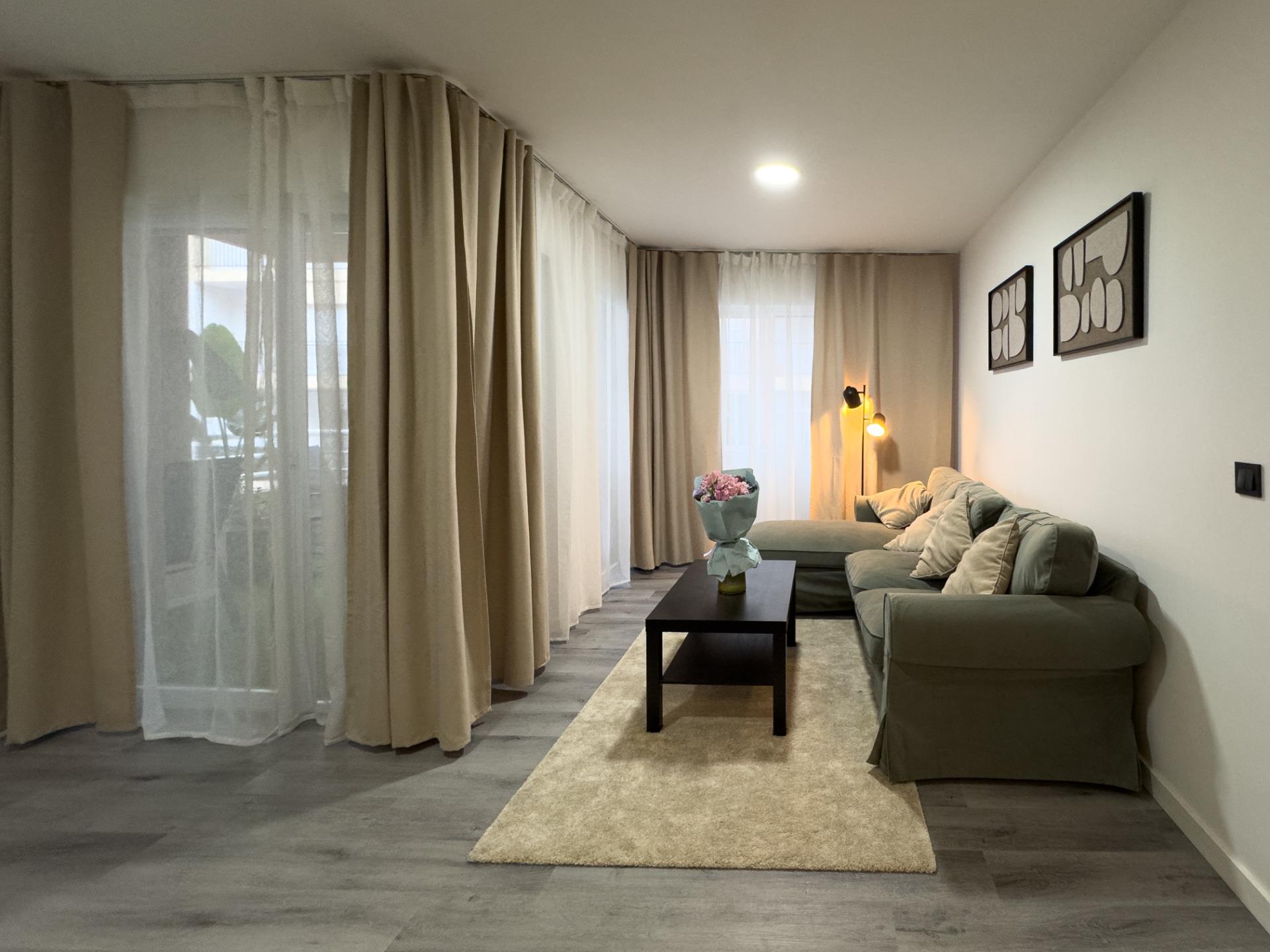 For sale - 2 Bedroom 1 Bathroom Apartment in Torrevieja - Centro  - Alicante