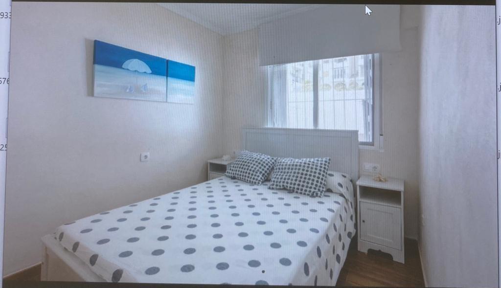 For sale - 2 Bedroom 1 Bathroom Apartment in Torrevieja - Sector 25  - Alicante