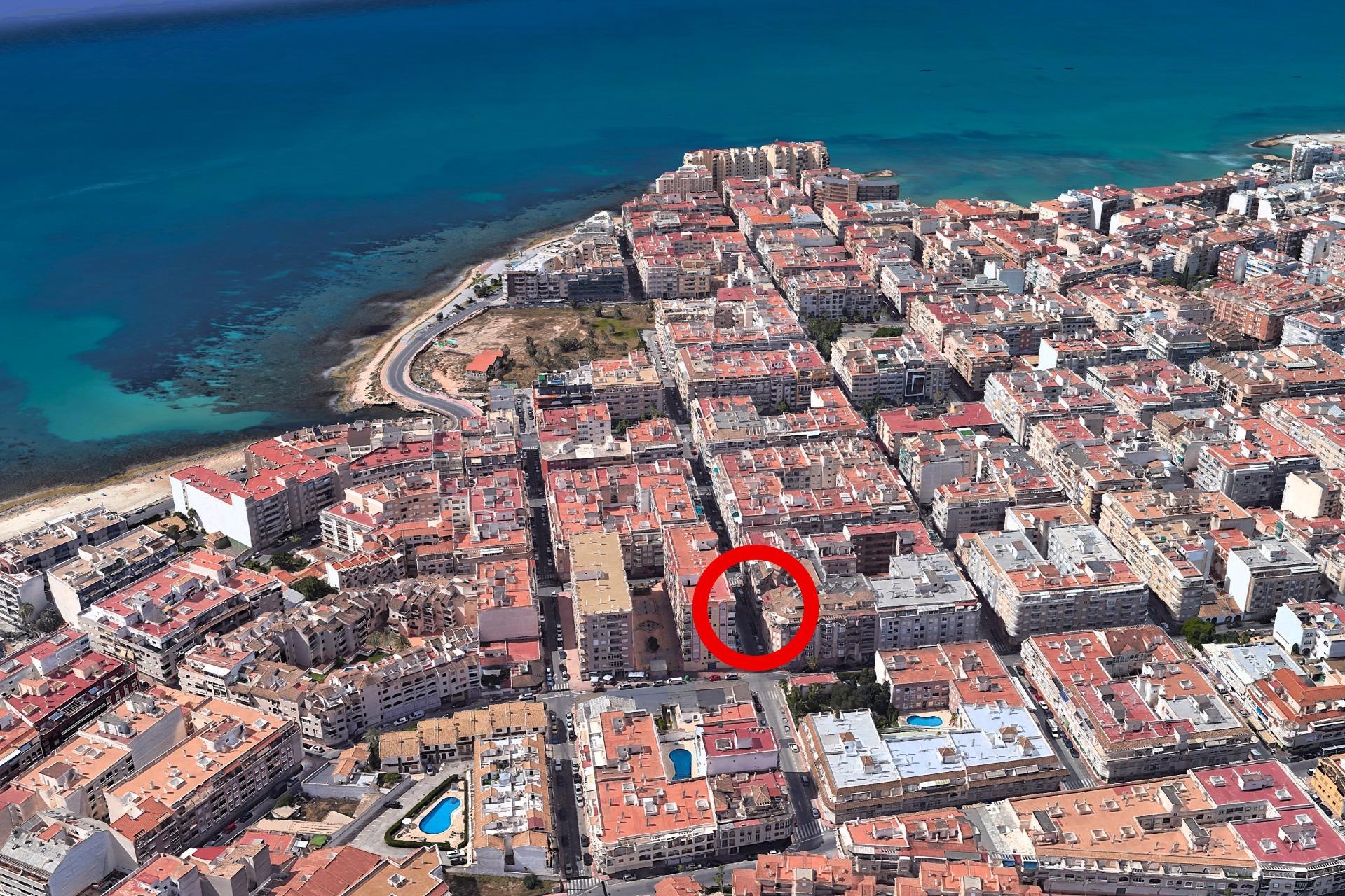 For sale - 2 Bedroom 1 Bathroom Apartment in Torrevieja - Curva Del Palangre  - Alicante