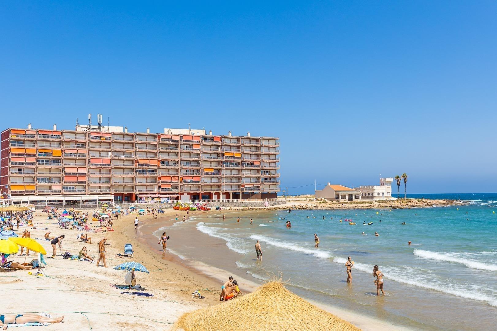 For sale - 2 Bedroom 1 Bathroom Apartment in Torrevieja - Curva Del Palangre  - Alicante