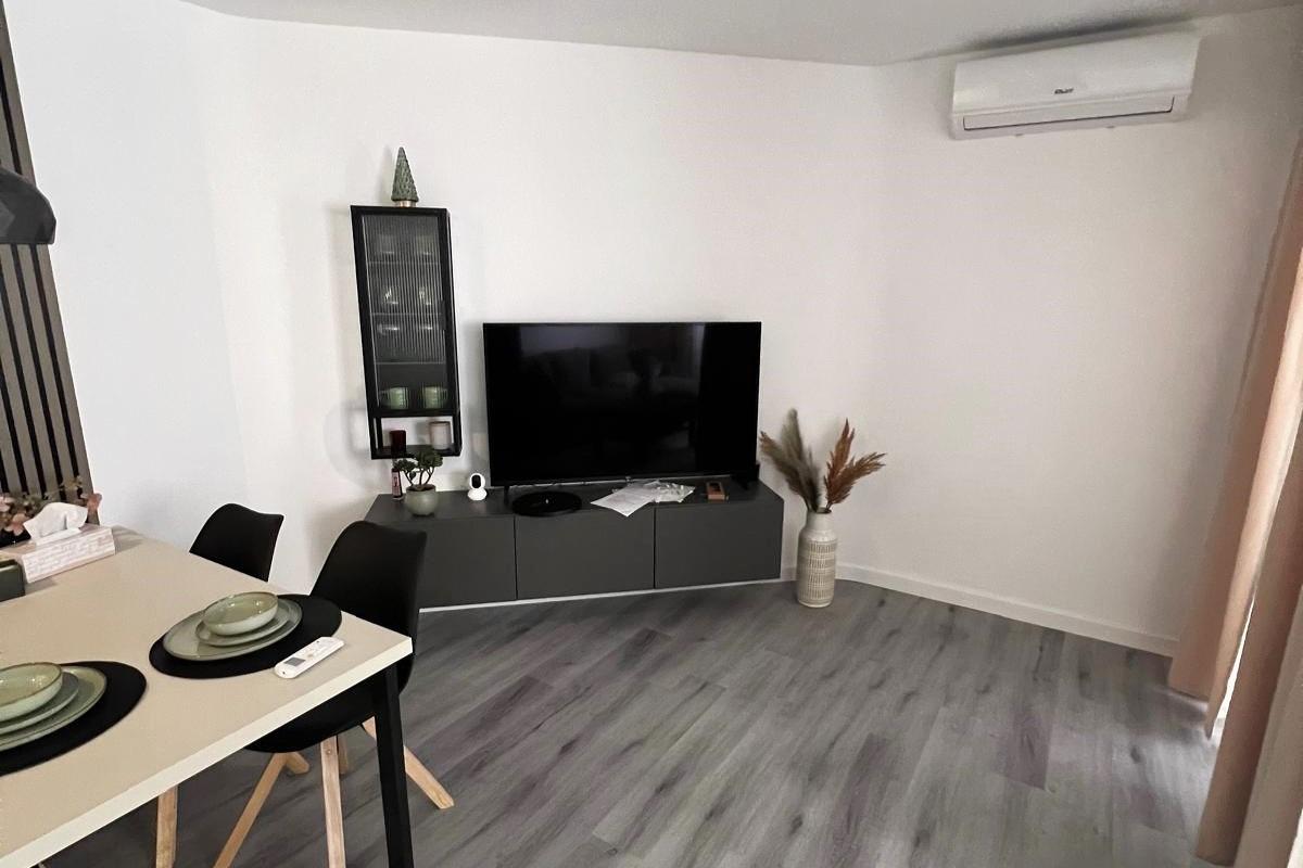 For sale - 2 Bedroom 1 Bathroom Apartment in Torrevieja - Curva Del Palangre  - Alicante