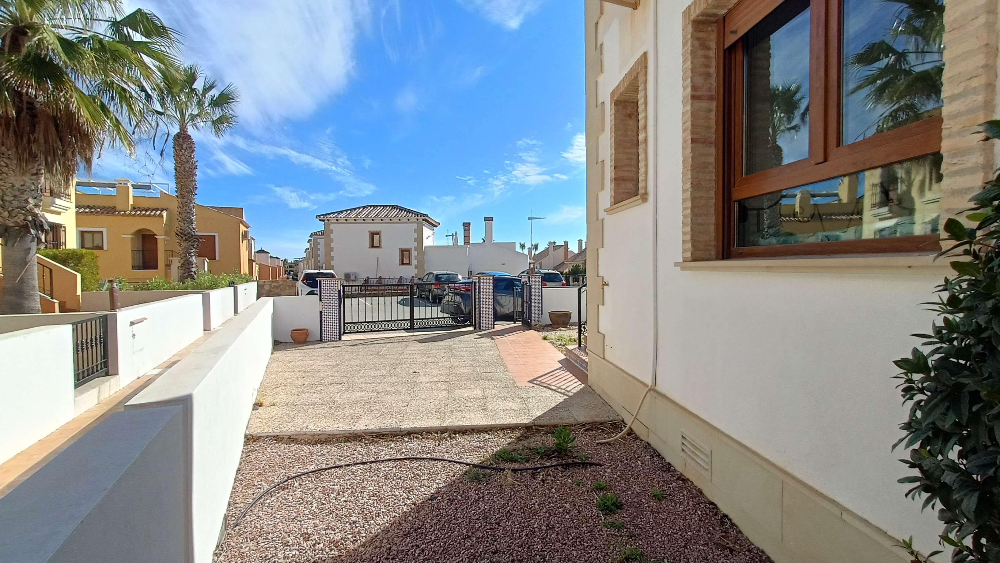 For sale - 3 Bedroom 2 Bathroom Villa in Algorfa - Inland  - Alicante