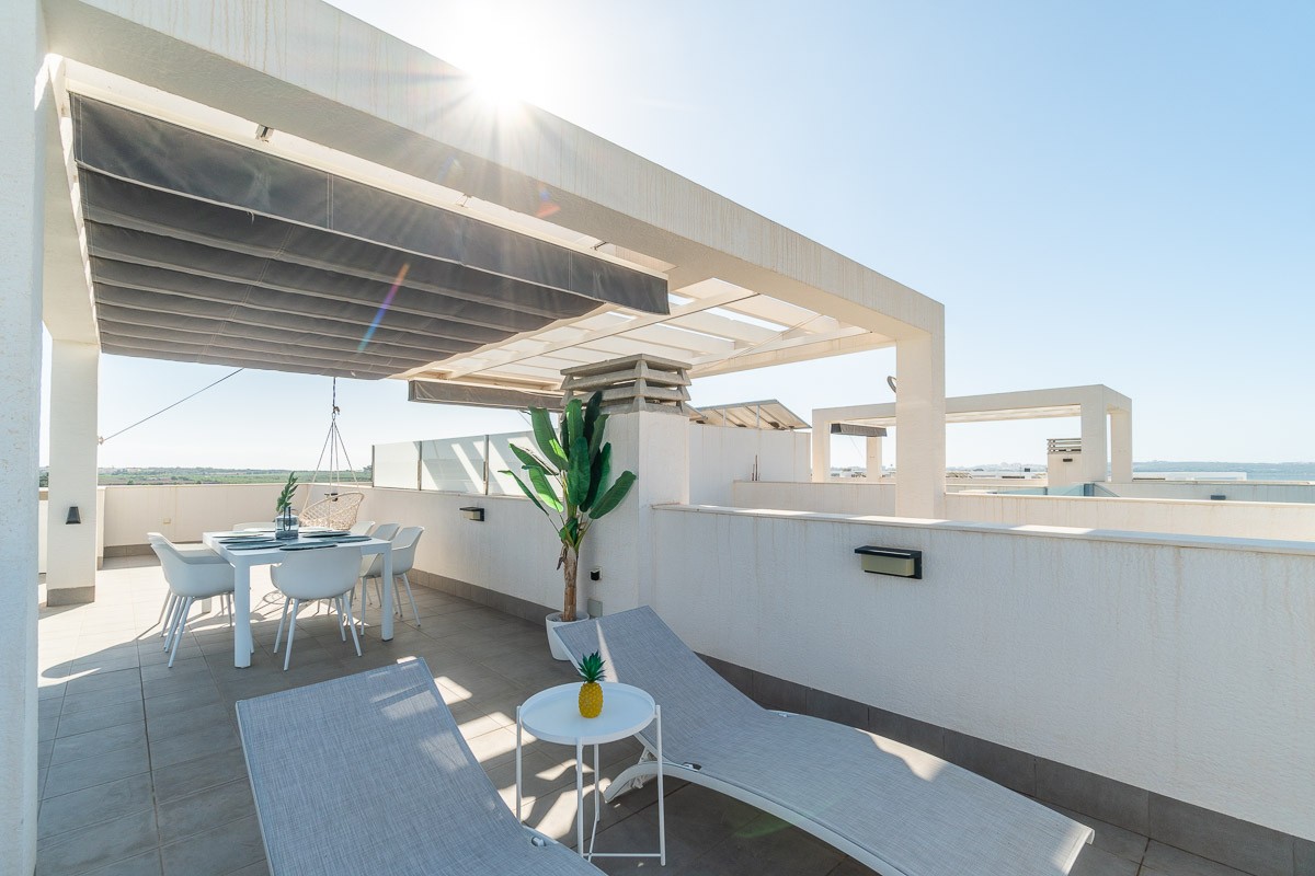 For sale - 2 Bedroom 2 Bathroom Apartment in El Raso - Costa Blanca  - Alicante