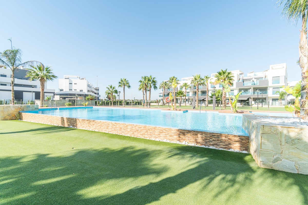For sale - 2 Bedroom 2 Bathroom Apartment in El Raso - Costa Blanca  - Alicante
