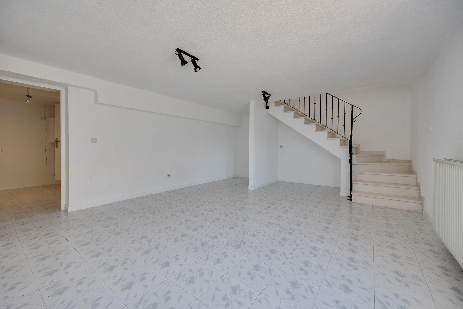 For sale - 3 Bedroom 3 Bathroom Villa in Torrevieja - La Siesta - El Salado - Torreta  - Alicante