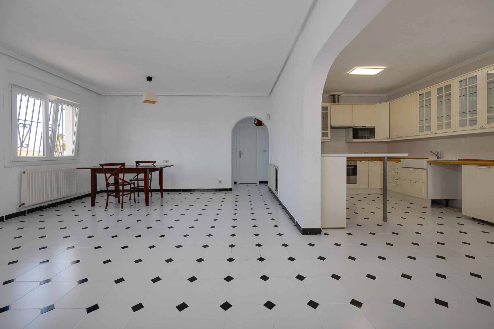 For sale - 3 Bedroom 3 Bathroom Villa in Torrevieja - La Siesta - El Salado - Torreta  - Alicante