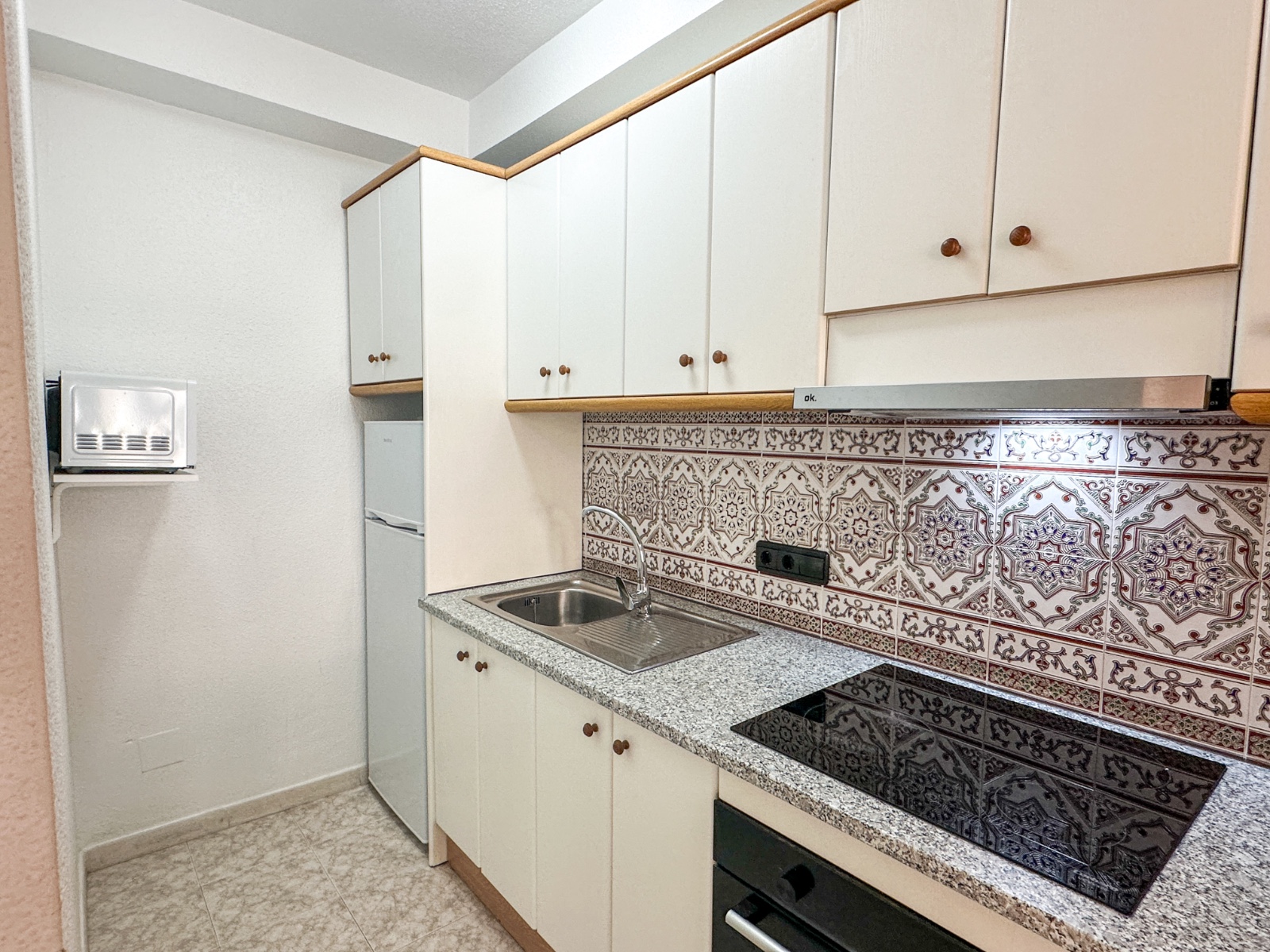 For sale - 2 Bedroom 1 Bathroom Bungalow in Orihuela Costa - Costa Blanca  - Alicante