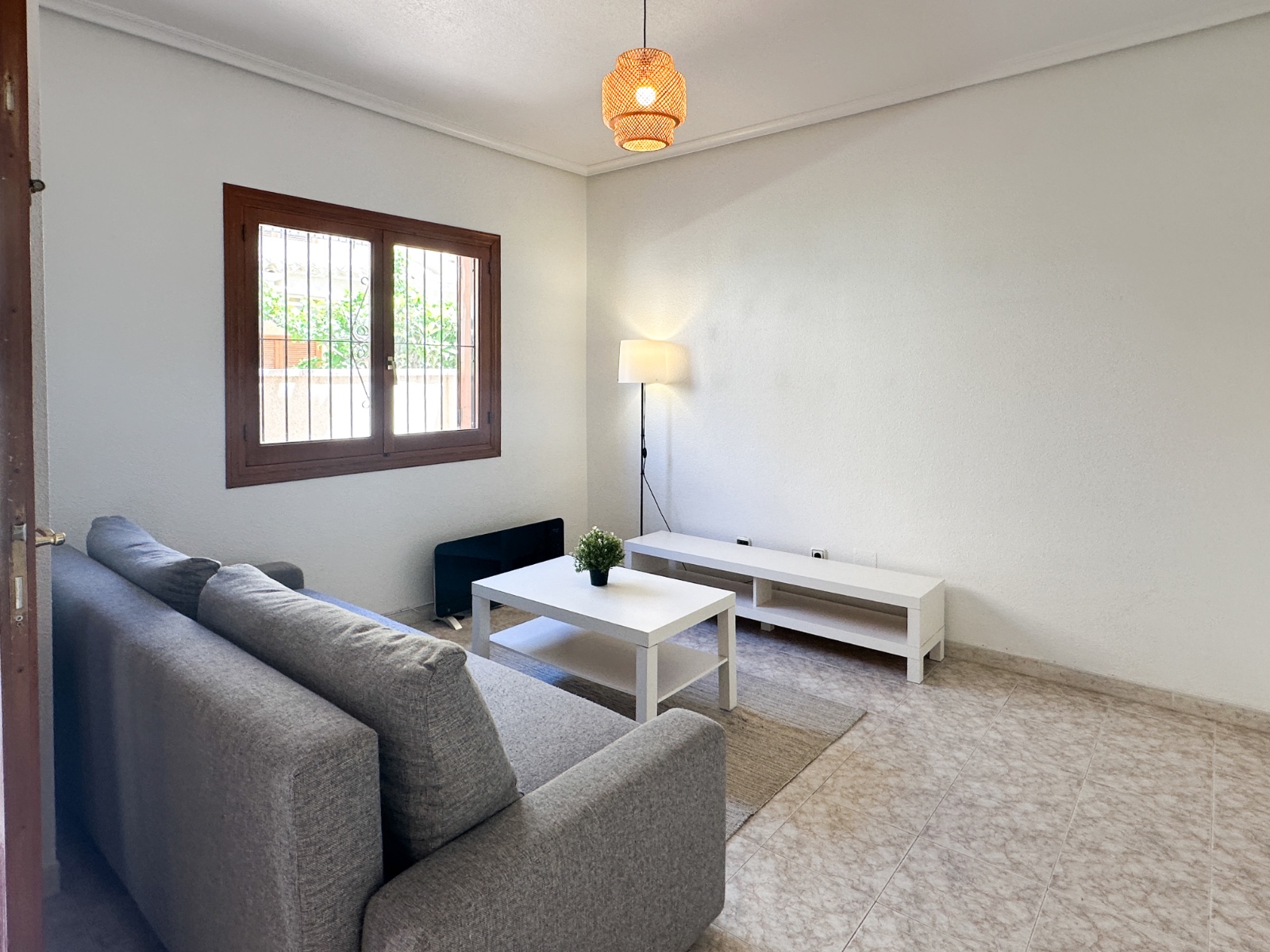 For sale - 2 Bedroom 1 Bathroom Bungalow in Orihuela Costa - Costa Blanca  - Alicante