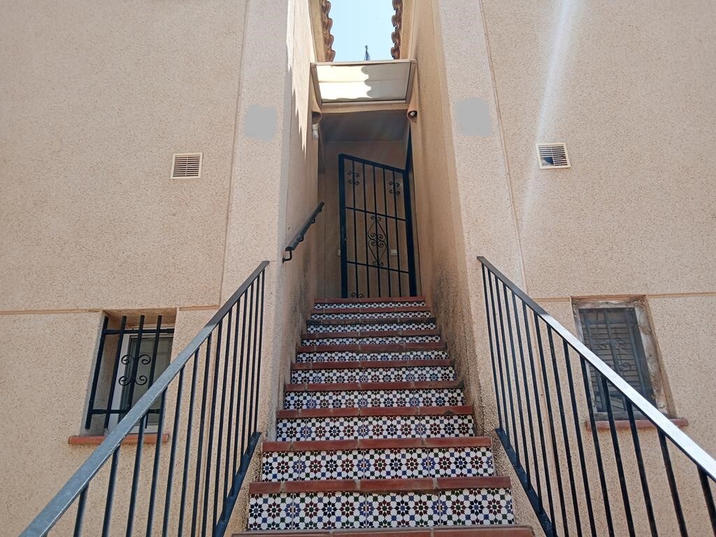 For sale - 3 Bedroom 1 Bathroom Duplex in Torrevieja - Carrefour  - Alicante