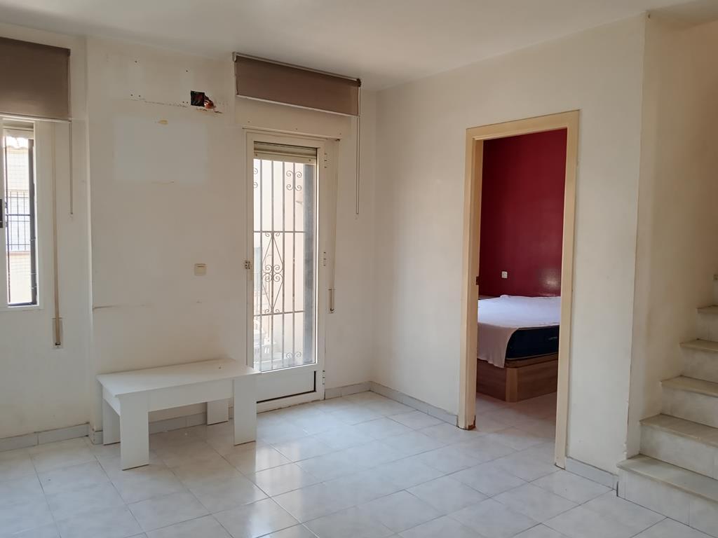 For sale - 3 Bedroom 1 Bathroom Duplex in Torrevieja - Carrefour  - Alicante