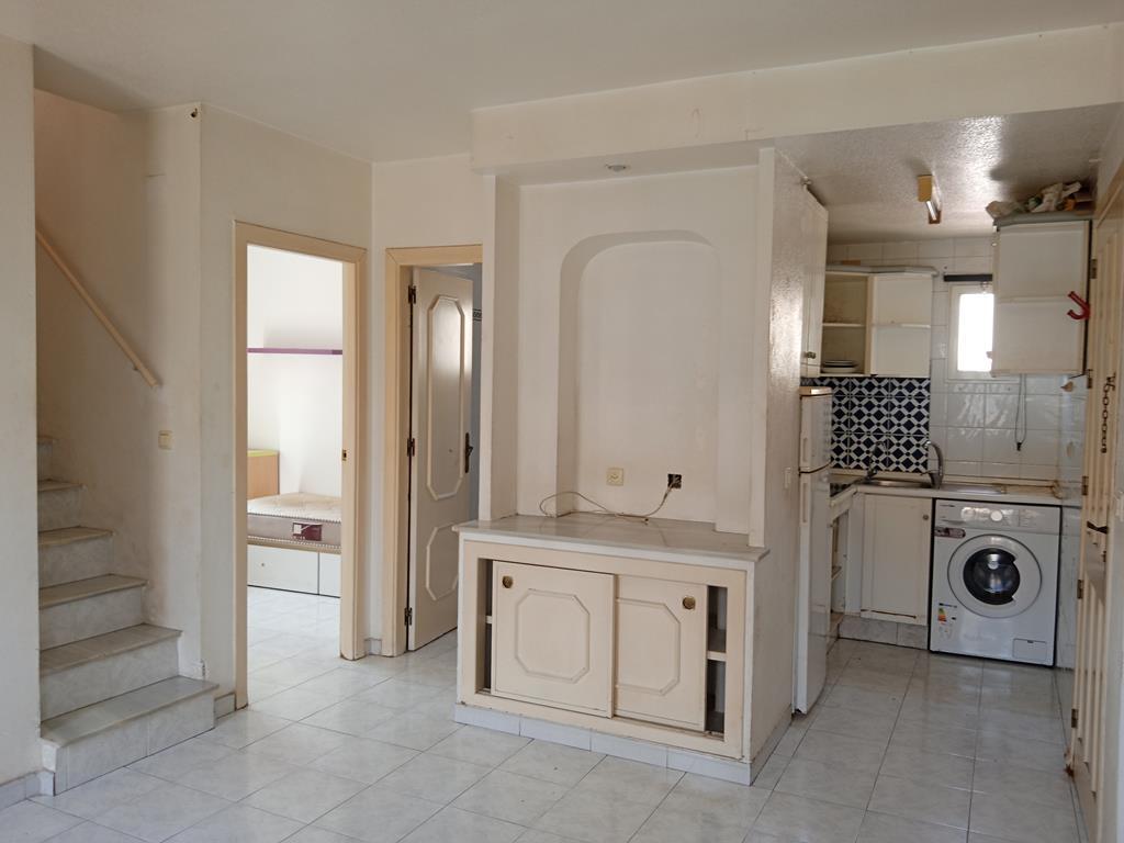 For sale - 3 Bedroom 1 Bathroom Duplex in Torrevieja - Carrefour  - Alicante