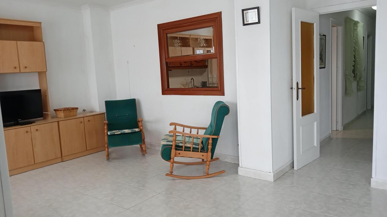 For sale - 3 Bedroom 2 Bathroom Apartment in Torrevieja - PLAYA LOS LOCOS  - Alicante