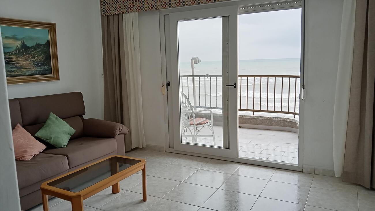 For sale - 3 Bedroom 2 Bathroom Apartment in Torrevieja - PLAYA LOS LOCOS  - Alicante