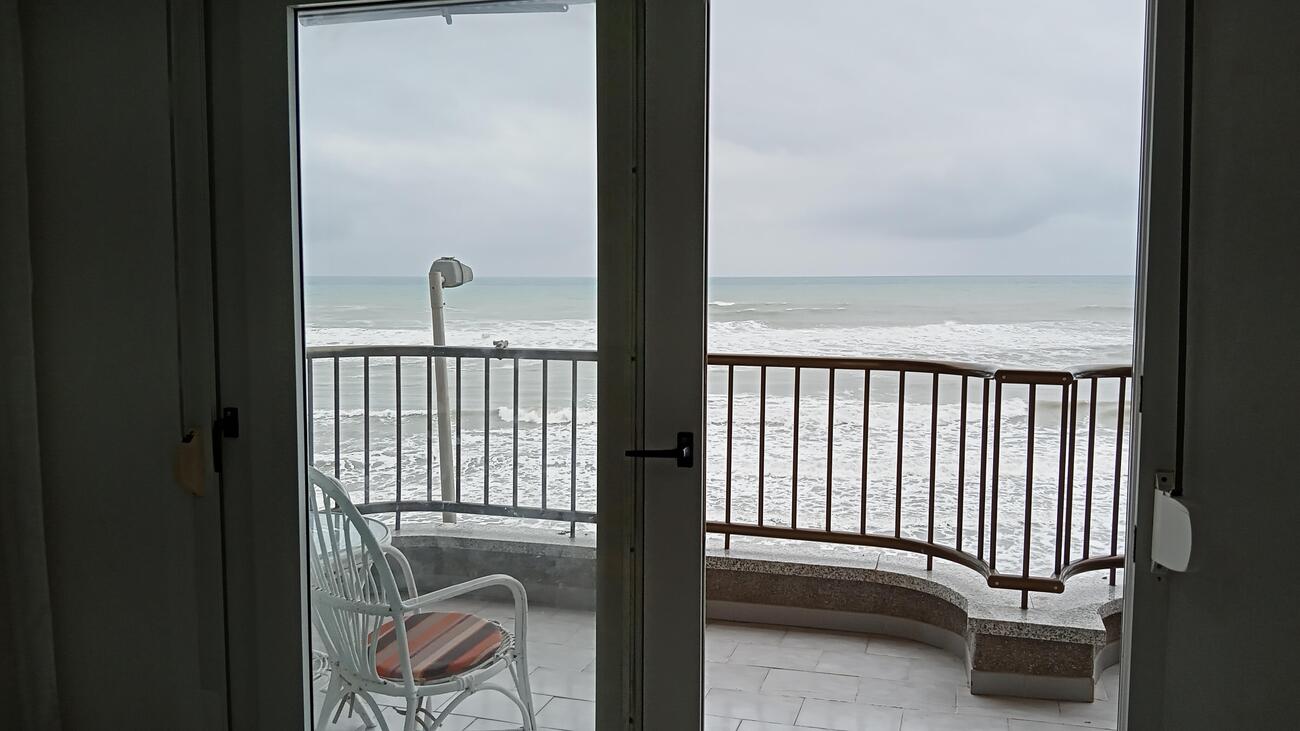 For sale - 3 Bedroom 2 Bathroom Apartment in Torrevieja - PLAYA LOS LOCOS  - Alicante
