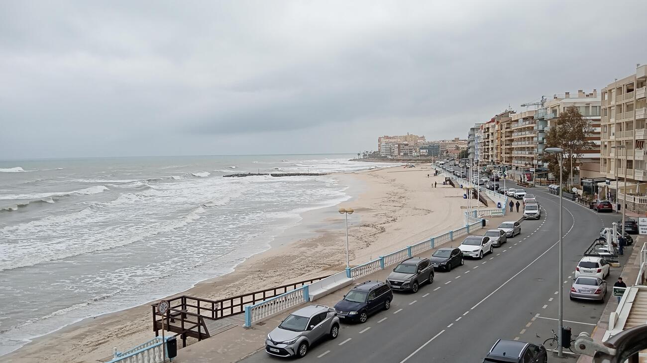 For sale - 3 Bedroom 2 Bathroom Apartment in Torrevieja - PLAYA LOS LOCOS  - Alicante
