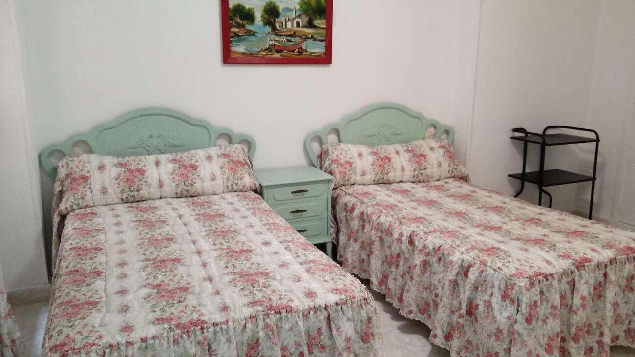 For sale - 3 Bedroom 2 Bathroom Apartment in Torrevieja - PLAYA LOS LOCOS  - Alicante