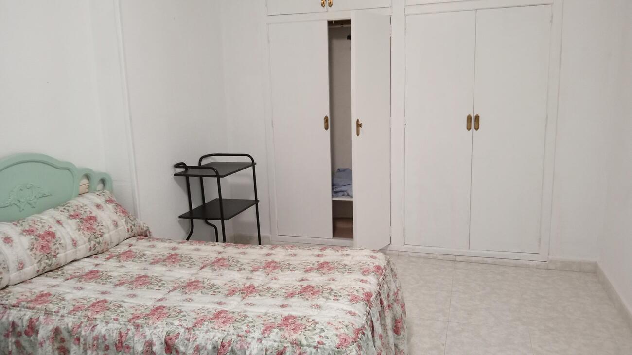 For sale - 3 Bedroom 2 Bathroom Apartment in Torrevieja - PLAYA LOS LOCOS  - Alicante