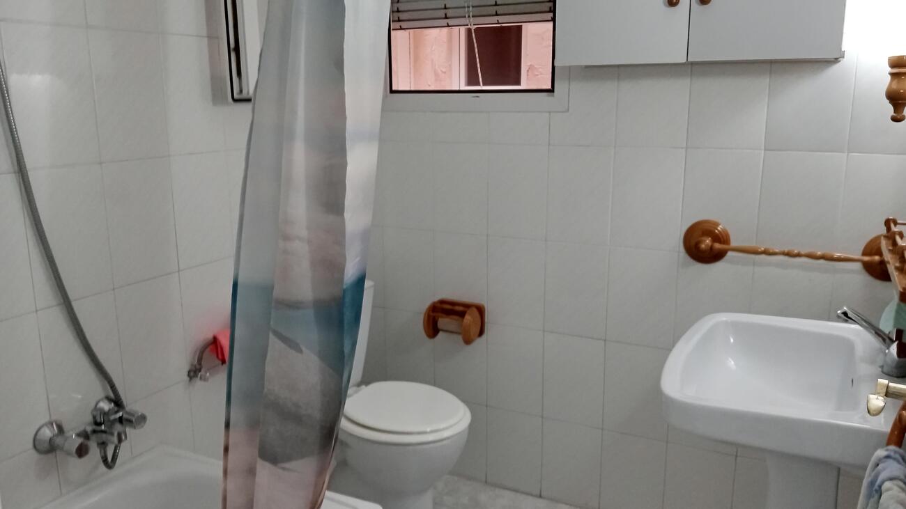 For sale - 3 Bedroom 2 Bathroom Apartment in Torrevieja - PLAYA LOS LOCOS  - Alicante