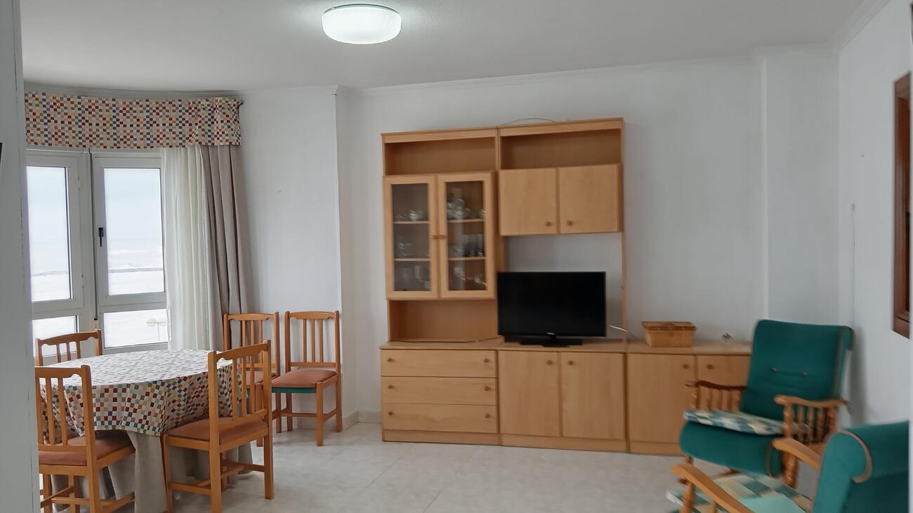 For sale - 3 Bedroom 2 Bathroom Apartment in Torrevieja - PLAYA LOS LOCOS  - Alicante