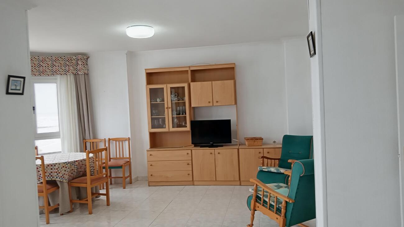 For sale - 3 Bedroom 2 Bathroom Apartment in Torrevieja - PLAYA LOS LOCOS  - Alicante