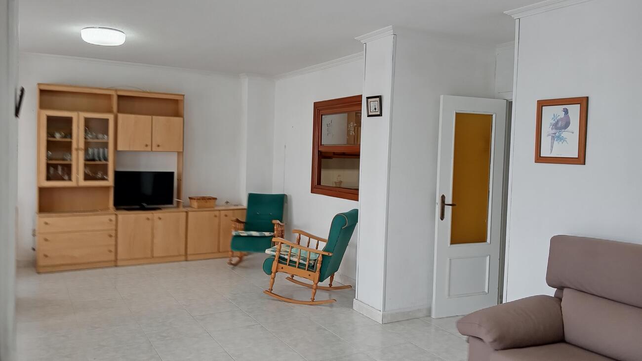 For sale - 3 Bedroom 2 Bathroom Apartment in Torrevieja - PLAYA LOS LOCOS  - Alicante