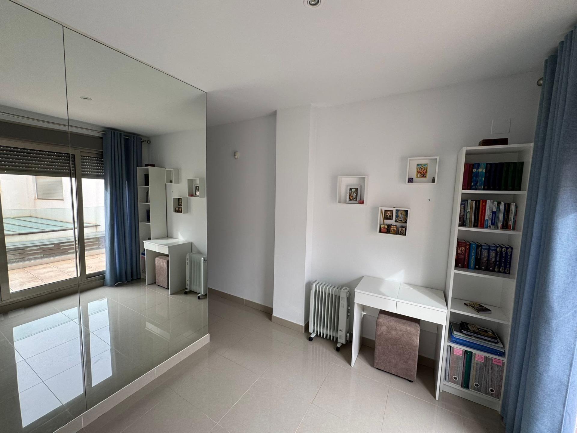 For sale - 3 Bedroom 3 Bathroom Town House in Torrevieja - Punta Prima  - Alicante