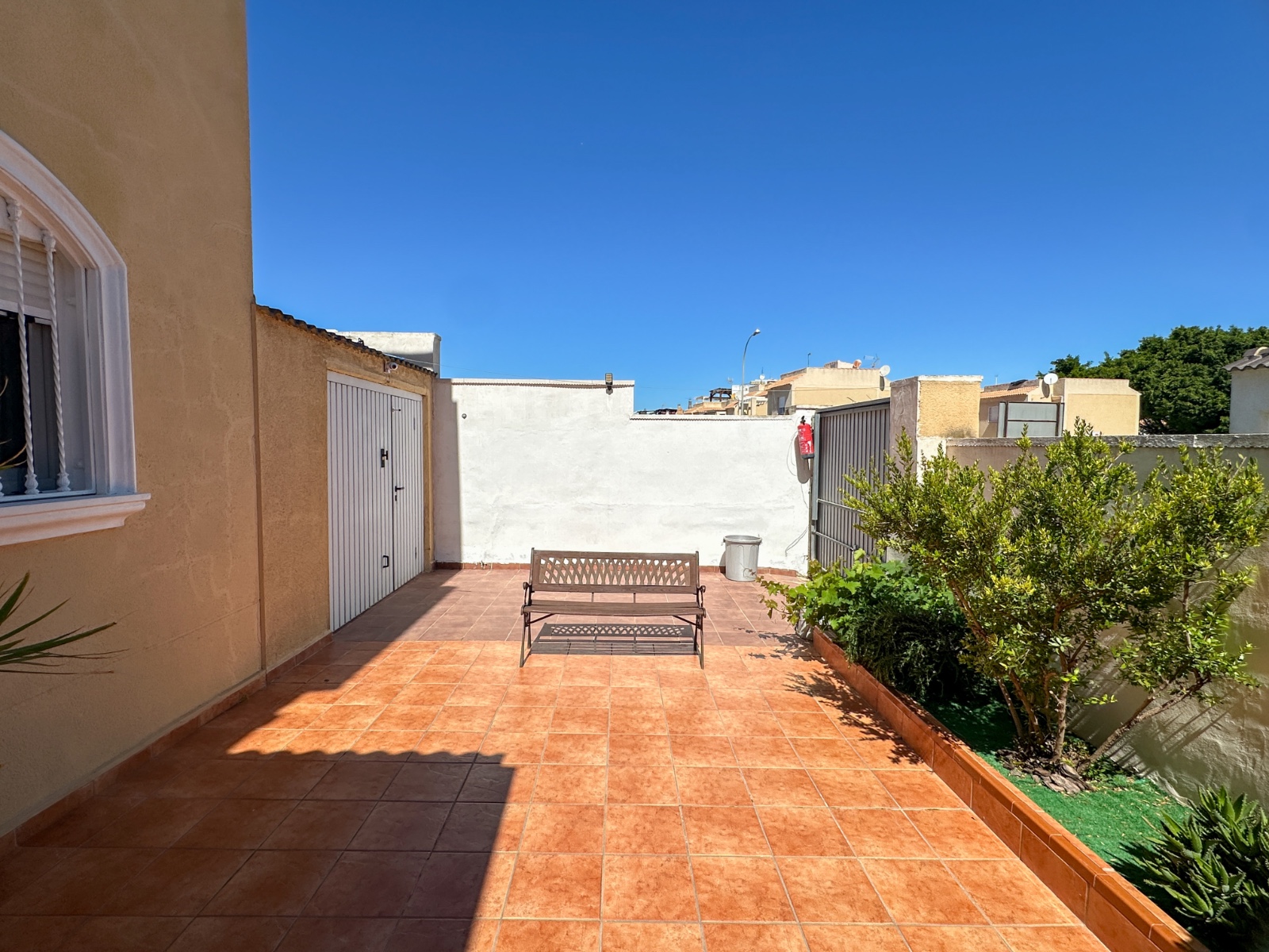 For sale - 3 Bedroom 2 Bathroom Villa in Torrevieja - Costa Blanca  - Alicante