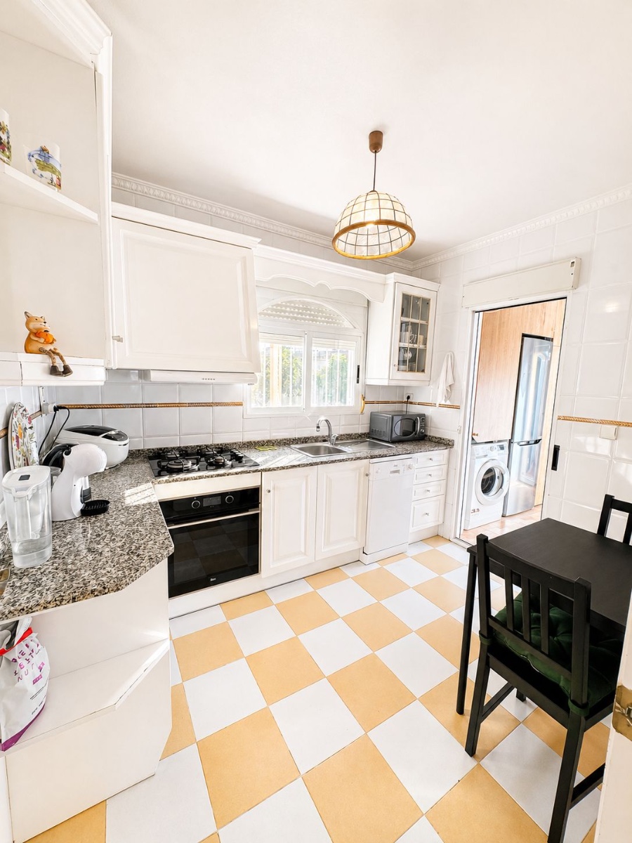 For sale - 3 Bedroom 2 Bathroom Villa in Torrevieja - Costa Blanca  - Alicante