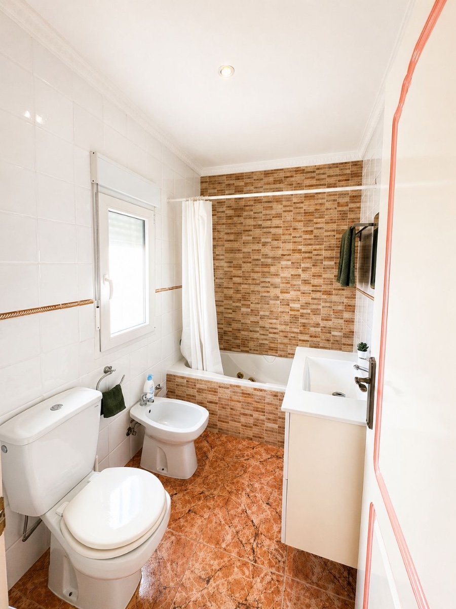 For sale - 3 Bedroom 2 Bathroom Villa in Torrevieja - Costa Blanca  - Alicante