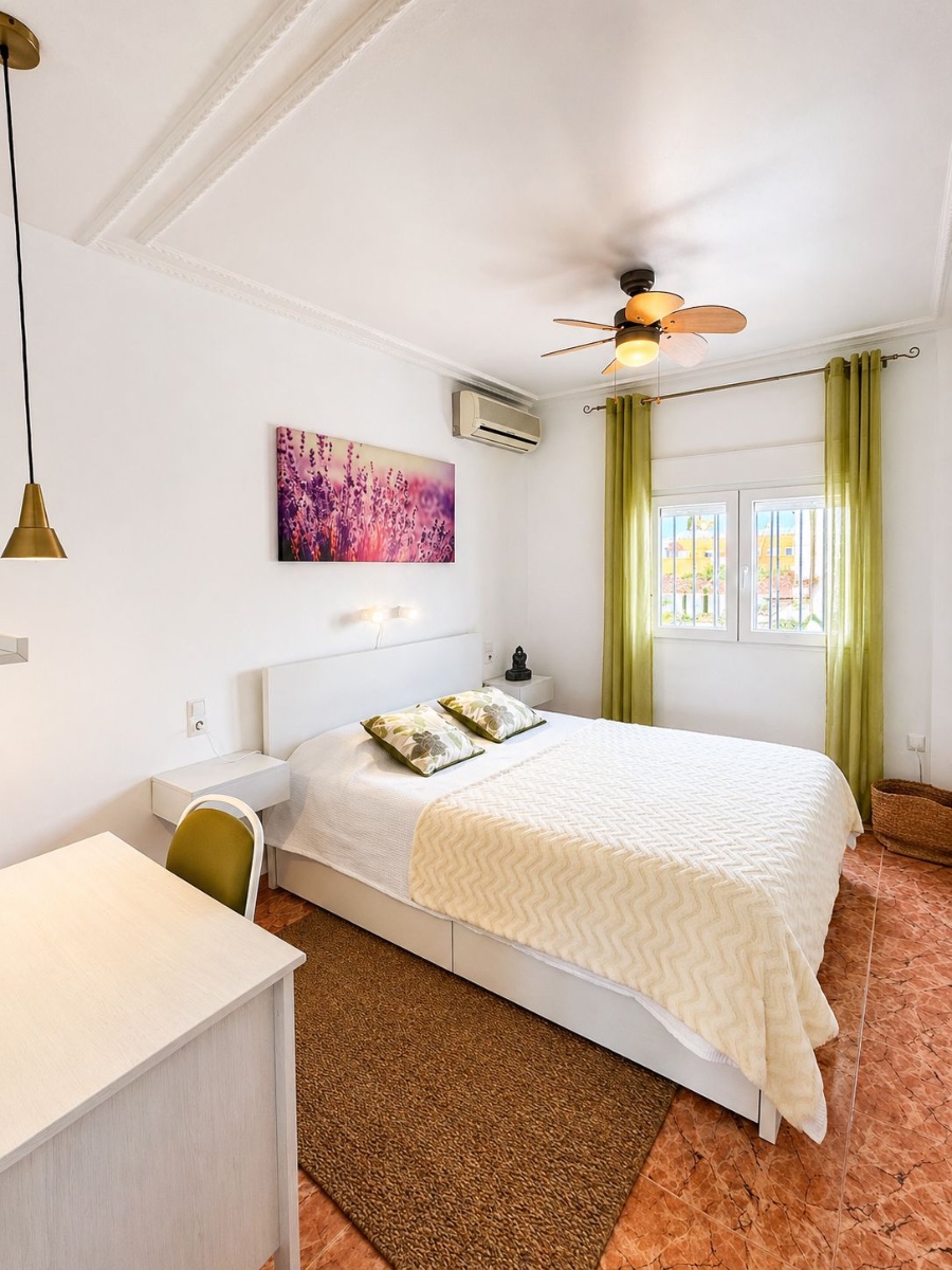 For sale - 3 Bedroom 2 Bathroom Villa in Torrevieja - Costa Blanca  - Alicante