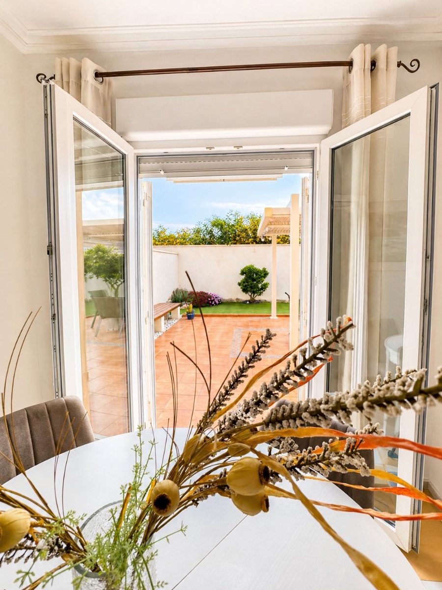 For sale - 3 Bedroom 2 Bathroom Villa in Torrevieja - Costa Blanca  - Alicante