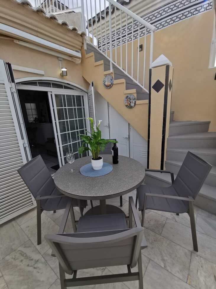 For sale - 2 Bedroom 1 Bathroom Penthouse Penthouse in Torrevieja - Playa De Los Locos  - Alicante