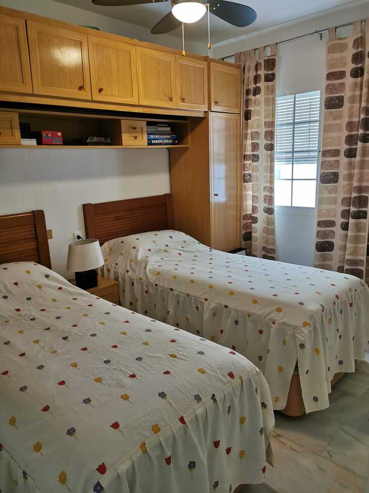 For sale - 2 Bedroom 1 Bathroom Penthouse Penthouse in Torrevieja - Playa De Los Locos  - Alicante